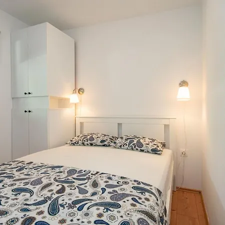 Mobile Rock Samphire 2 Holiday home Pakostane